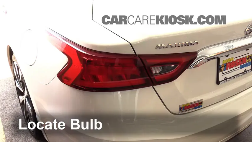 2016 Nissan Maxima SR 3.5L V6 Lights